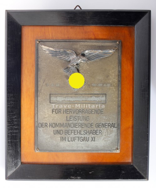 Silberner Ehrenschild 1942 des Luftgau XI für General - Major Walter Basset