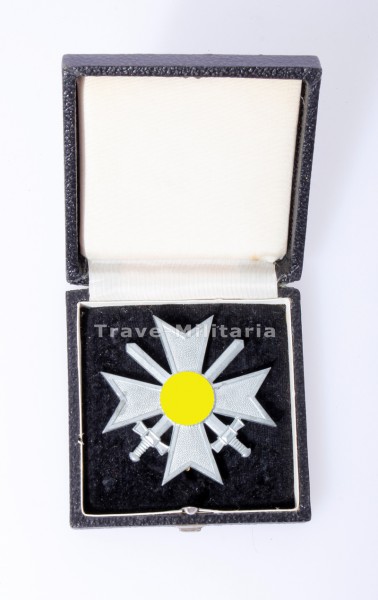 Kriegsverdienstkreuz 1. Klasse mit Schwertern im Etui