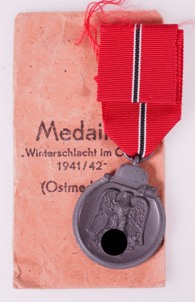 Medaille Winterschlacht im Osten 1941/42 mit Tüte