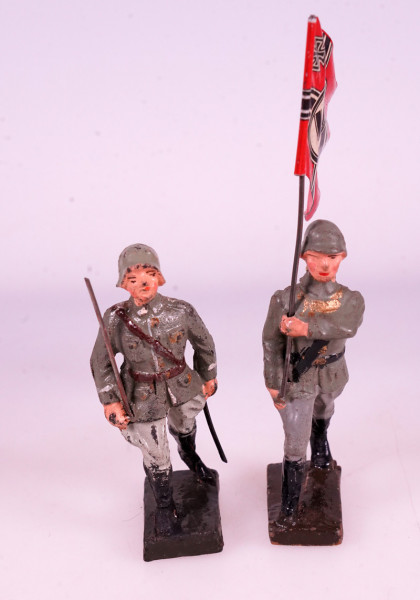 2 Elastolin- Figuren Wehrmacht Heer