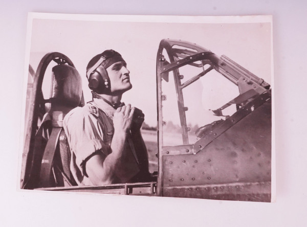 Pressefoto Ritterkreuz für einen Panzerjäger Oberfeldwebel Ludwig