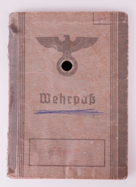 Wehrpass Hentrich A.R.152 und 198