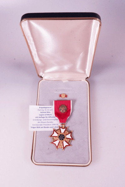 USA Legion of Merit mit Auflage für Offiziere im Etui