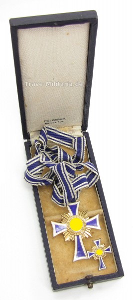 Ehrenkreuz der Deutschen Mutter in Gold im Etui mit Miniatur